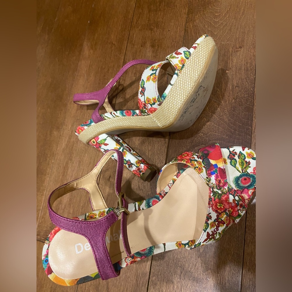 Colorful Floral Women's Sandals - Picture 2 of 7